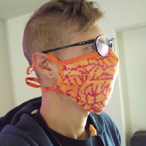 MASK - Picture 5 of 7